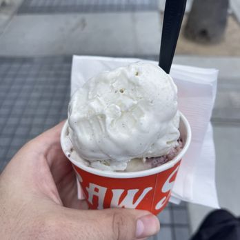 Salt & Straw - Ice Cream & Frozen Yogurt Near Me - Manhattan Beach, California Salt & Straw - Ice Cream & Frozen Yogurt Near Me - Manhattan Beach, California