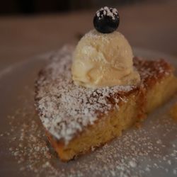 Dos Besos - Almond Cake