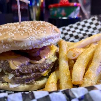 Whiskey Wednesdays Bar & Grill - House Special burger with bacon - Burgers Near Me - Mesa, Arizona Whiskey Wednesdays Bar & Grill - House Special burger with bacon - Burgers Near Me - Mesa, Arizona