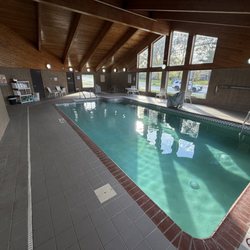 River District Hotel - Clean pool area