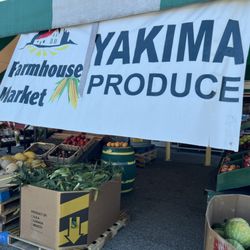 Farmhouse Market  - Fresh local produce from Yakima