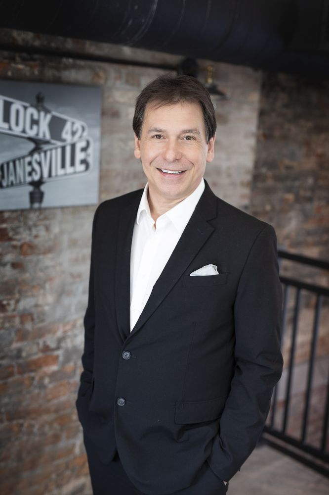 THE GIESE TEAM CENTURY 21 Contact Agent 2715 Kennedy Rd