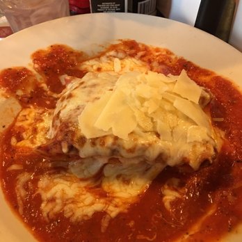 Vinny Vanucchi's - Italian Near Me - Galena, Illinois