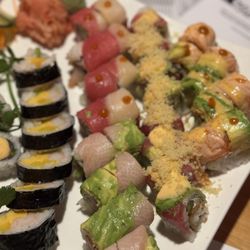 Tsunami Sushi - Other half of the platter