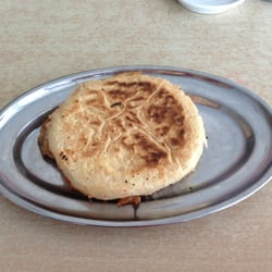 Domenech - Entrepà de la casa, llom amb tomaca refregada en pa redó // Bocadillo de la casa, lomo con tomate restregado en pan redondo