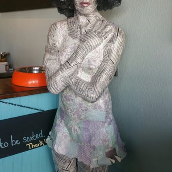 Crème Cafe - She looks cold - Caterers Near Me - Reno, Nevada Crème Cafe - She looks cold - Caterers Near Me - Reno, Nevada