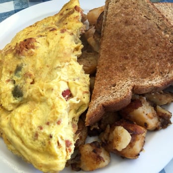 Buford's Family Restaurant - Chourico Omelette with home fries and toast -- it was perfect! - Breakfast & Brunch Near Me - Groton, Connecticut