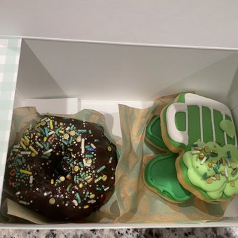 2tarts Bakery - Red Velvet bundt cake and St. Patrick's Day cookies - Desserts Near Me - New Braunfels, Texas 2tarts Bakery - Red Velvet bundt cake and St. Patrick's Day cookies - Desserts Near Me - New Braunfels, Texas