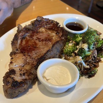 BJ's Restaurant & Brewhouse - Prime rib - New American Near Me - Glendale, California BJ's Restaurant & Brewhouse - Prime rib - New American Near Me - Glendale, California