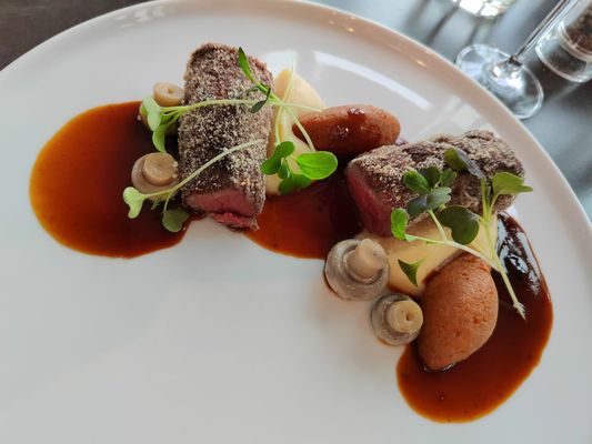 Tančící dům - Ginger & Fred Restaurant by null