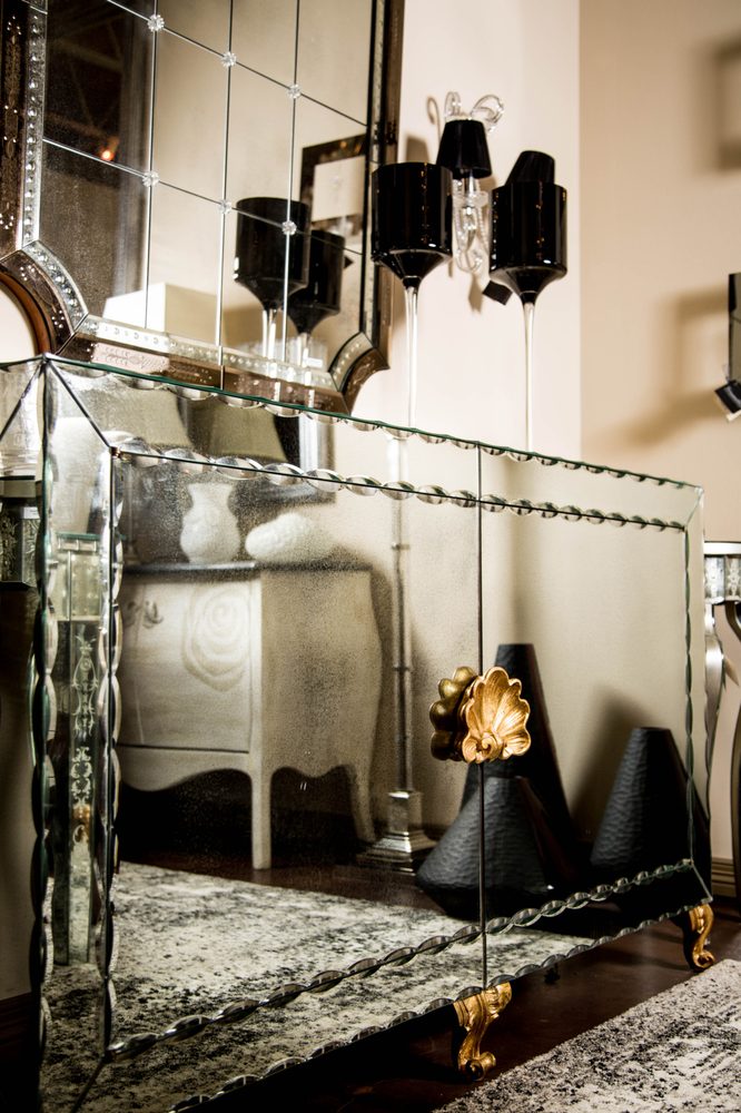 VERSAILLES SHOWROOM 16 Photos 1444 Oak Lawn Ave, Dallas, Texas