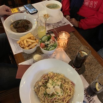 Craenenburg - Beef stew, cauliflower soup, bacon/mushroom pasta. Very good! - Cafes Near Me - Bruges, VWV