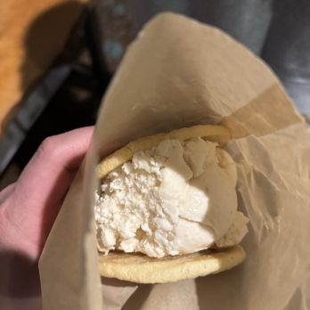 Sunshine Sammies - Apple Chai Sammie - Ice Cream & Frozen Yogurt Near Me - Asheville, North Carolina Sunshine Sammies - Apple Chai Sammie - Ice Cream & Frozen Yogurt Near Me - Asheville, North Carolina