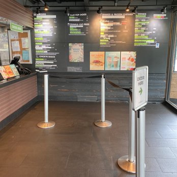 Shake Shack 479 Route 17 South - Paramus - Wall menu - Burgers Near Me - Paramus, New Jersey