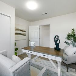 J & J Design House