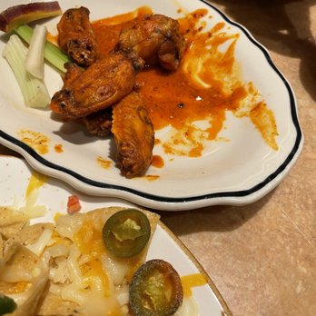 Café Central - Dry meatless wings. We had to ask for extra sauce - American Near Me - Reno, Nevada