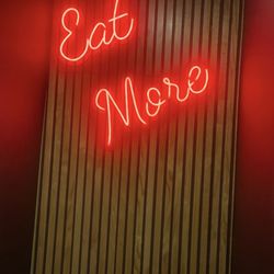 The Alley Pizza Lounge - Decor