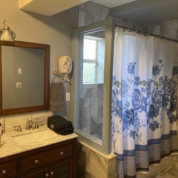 Ramsey Canyon Inn B & B - Seriously upgraded bathroom. - Bed & Breakfast Near Me - Hereford, Arizona Ramsey Canyon Inn B & B - Seriously upgraded bathroom. - Bed & Breakfast Near Me - Hereford, Arizona
