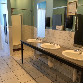 Hostel Fish - Clean clean clean - Hostels Near Me - Denver, Colorado
