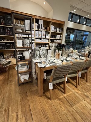 Williams-Sonoma by null