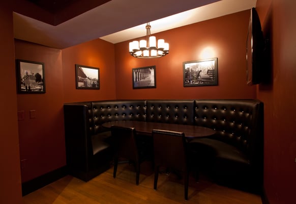 Five Horses Tavern by null