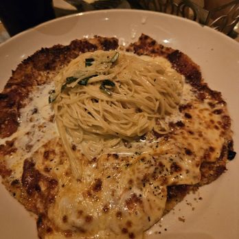 The Cheesecake Factory - Chicken parmesan pizza style - Desserts Near Me - Brea, California The Cheesecake Factory - Chicken parmesan pizza style - Desserts Near Me - Brea, California