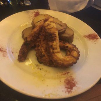 Cambalache - Grilled octopus - Argentine Near Me - Cancún, ROO