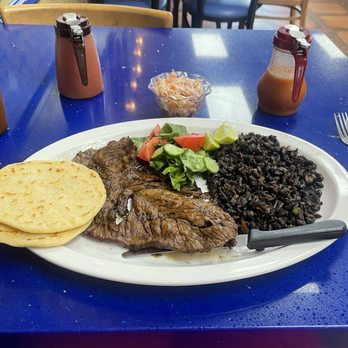 La Carreta - Carne Asada - Salvadoran Near Me - Thousand Oaks, California