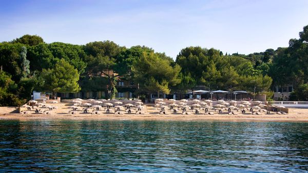 La Pinede Plage by null