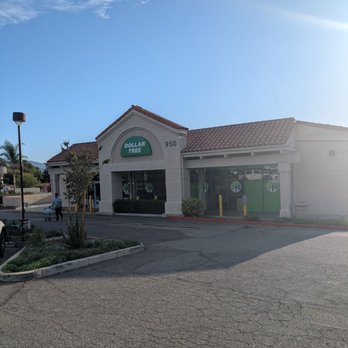 Dollar Tree - Entrance - Discount Store Near Me - Thousand Oaks, California