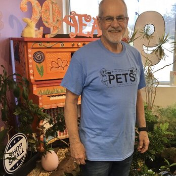 Art In Motion Pets - Mike, our pack leader - Pet Stores Near Me - Marion, Indiana Art In Motion Pets - Mike, our pack leader - Pet Stores Near Me - Marion, Indiana