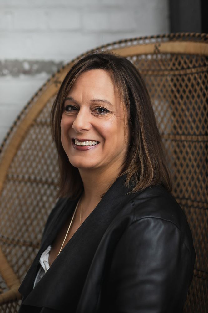 LORI WALLACE HOWARD HANNA Contact Agent 11 Photos 3565 Medina