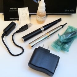 The Preferred Smoke Company - The EGO Mega Cartomizer Combo kit provides two 650 MHz batteries and a sampling of the dual coil and the cone cartomizer tips.