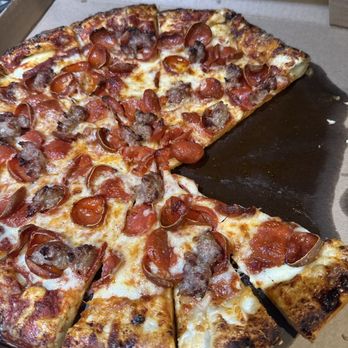 Mountain Mike's Pizza - The amount of grease is disgusting - Pizza Near Me - Fresno, California