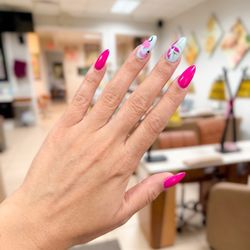 Lucky Nails