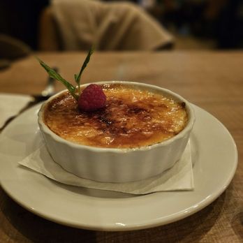 Stella - Vanilla Bean Crème Brulée - Italian Near Me - Burlingame, California Stella - Vanilla Bean Crème Brulée - Italian Near Me - Burlingame, California