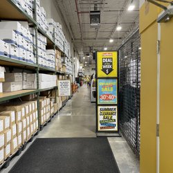 Frugal Fannie's Fashion Warehouse - Entrance