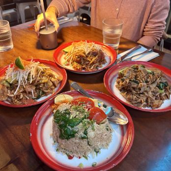 Farmhouse Kitchen Thai Cuisine - Vegetarian Thai Fried Rice (Vegetarian) - Thai Near Me - Berkeley, California Farmhouse Kitchen Thai Cuisine - Vegetarian Thai Fried Rice (Vegetarian) - Thai Near Me - Berkeley, California