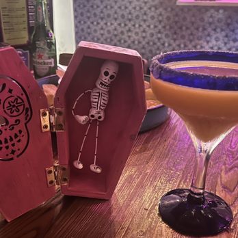 Cantina Catrina - Miami - Margaritas and our new friend!! - Mexican Near Me - Miami, Florida