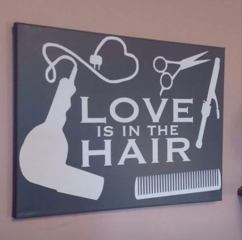Norma's High Country Hairstyles Logo