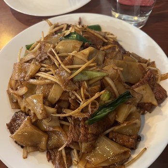 Auntie Apple's Kitchen - Beef chow fun/beef ho fun - Cantonese Near Me - Cincinnati, Ohio Auntie Apple's Kitchen - Beef chow fun/beef ho fun - Cantonese Near Me - Cincinnati, Ohio