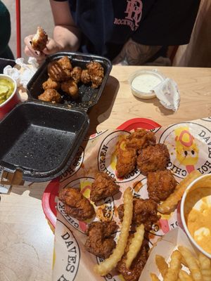 Dave's Hot Chicken by null