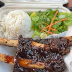Harley's Tropical Barbecue - Barbecue beef ribs...