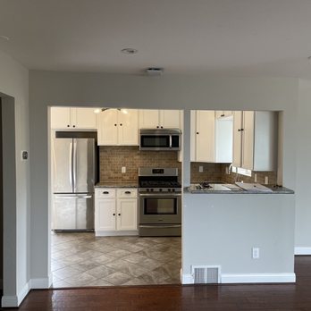 Lees Pro Builder - Original Kitchen from the living room view. - General Contractors Near Me - San Jose, California Lees Pro Builder - Original Kitchen from the living room view. - General Contractors Near Me - San Jose, California
