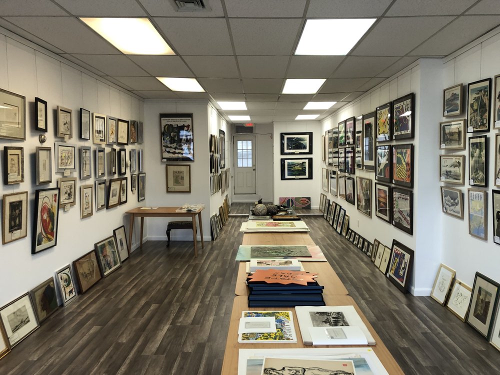 ROVING SANDS FINE ARTS Updated June 2024 70 Photos 111 E Main St