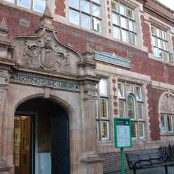 tooting library