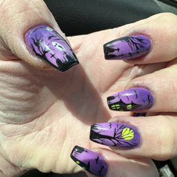 Halloween scene nails