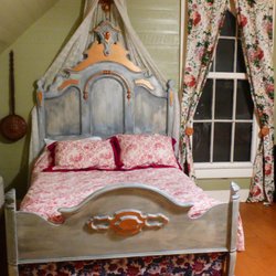 Mulberry Lavender Farm and B&B - Relax . Unplug . Unwind
at Mulberry Lavender Farm and B&B