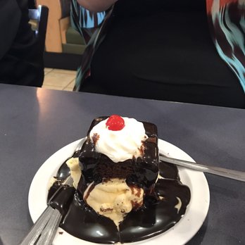 Bob's Big Boy - Hot fudge cake - Diners Near Me - Northridge, California Bob's Big Boy - Hot fudge cake - Diners Near Me - Northridge, California