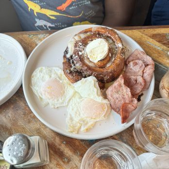 Barn 34 - Cinnamon Roll toast with turkey bacon, over easy eggs - Bars Near Me - Ocean City, Maryland Barn 34 - Cinnamon Roll toast with turkey bacon, over easy eggs - Bars Near Me - Ocean City, Maryland